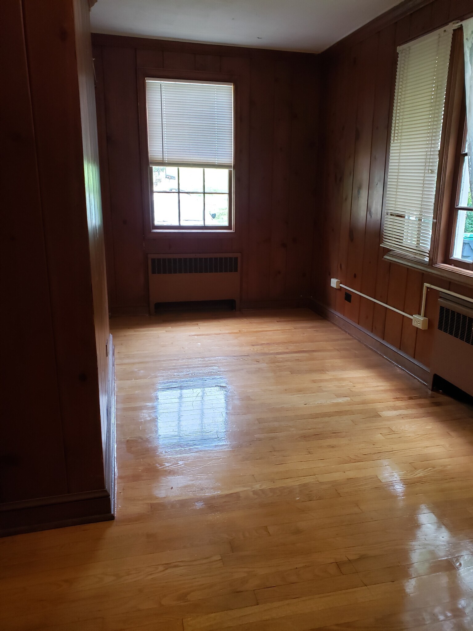 Building Photo - 114 Howard Dr