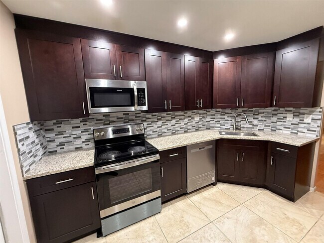 Building Photo - 3575 Brokenwoods Dr