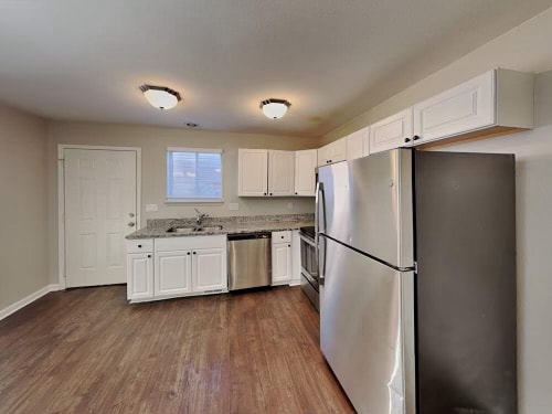 Building Photo - 12191 Newport Dr