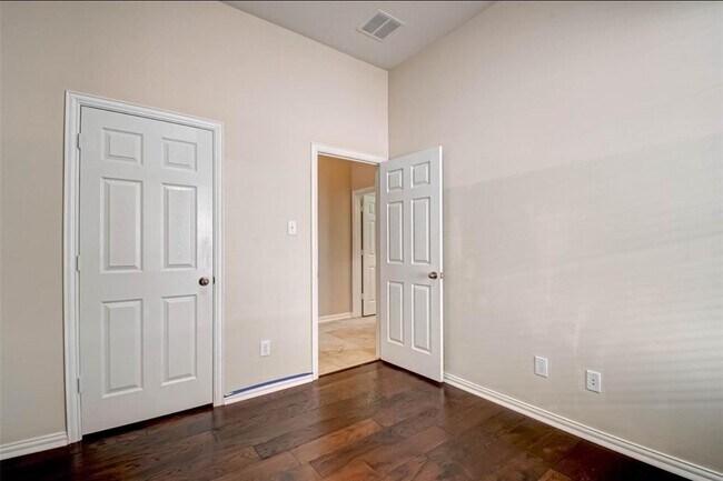 Building Photo - 75 Tapestry Forest Pl