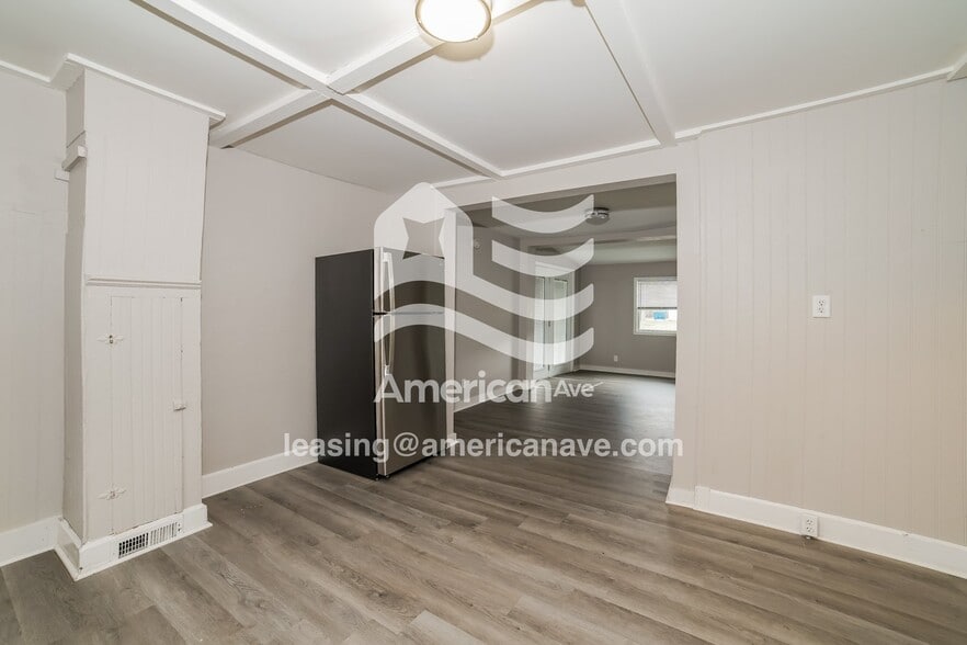 Building Photo - 1305 N 2nd St