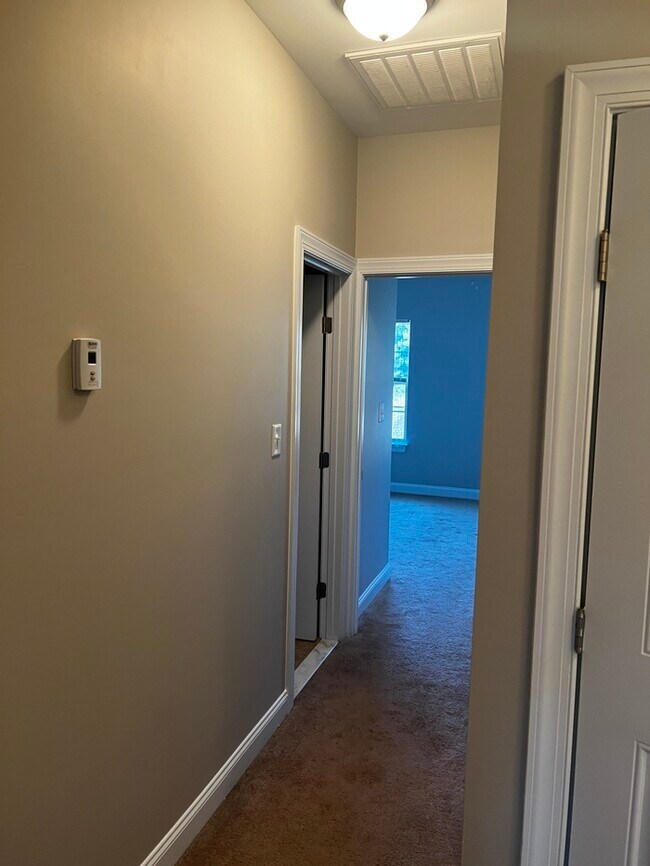 Building Photo - 11442 Charles Towne Way