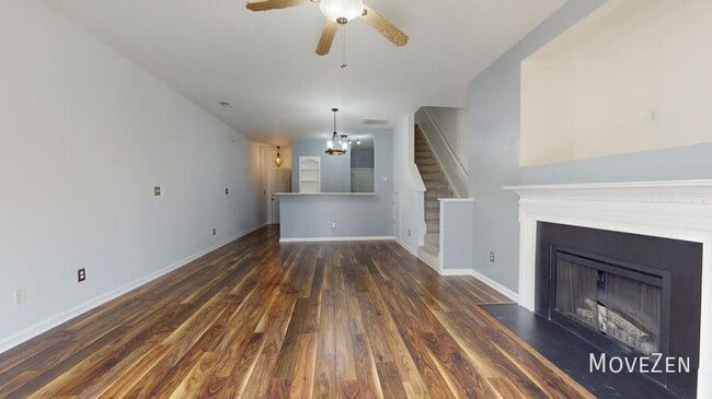 Building Photo - 914 Hadel Pl