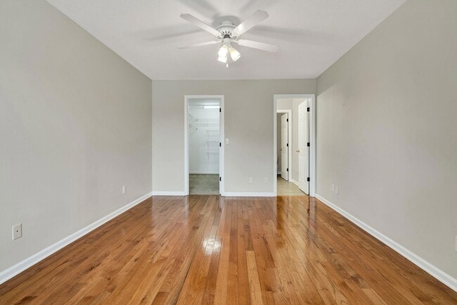 Building Photo - 3064 Igou Crossing Dr