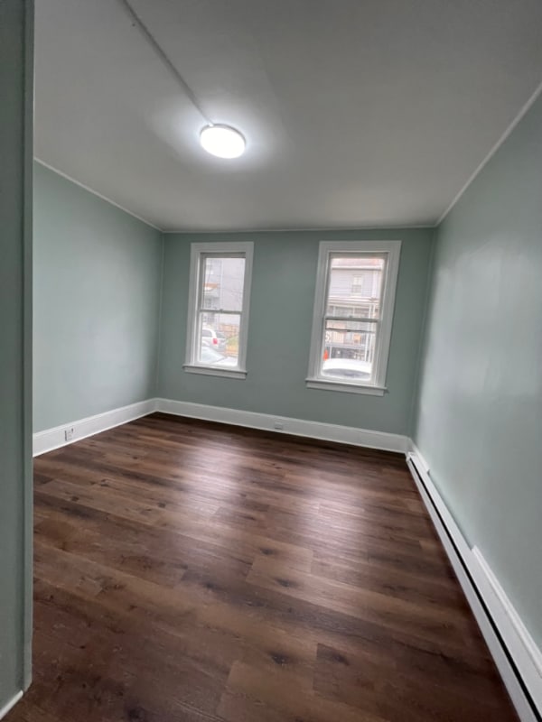 Building Photo - 32 S 14th St