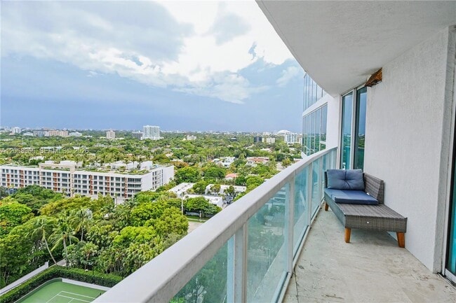 Building Photo - 2101 Brickell Ave