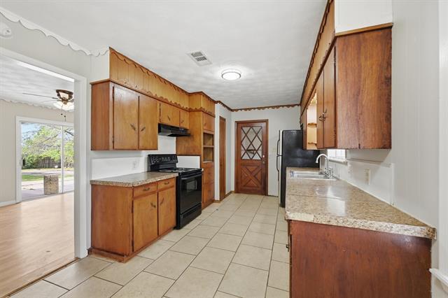 Building Photo - 228 N 4th St