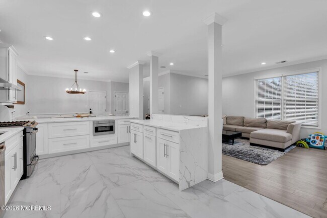 Building Photo - 37 Fells Dr