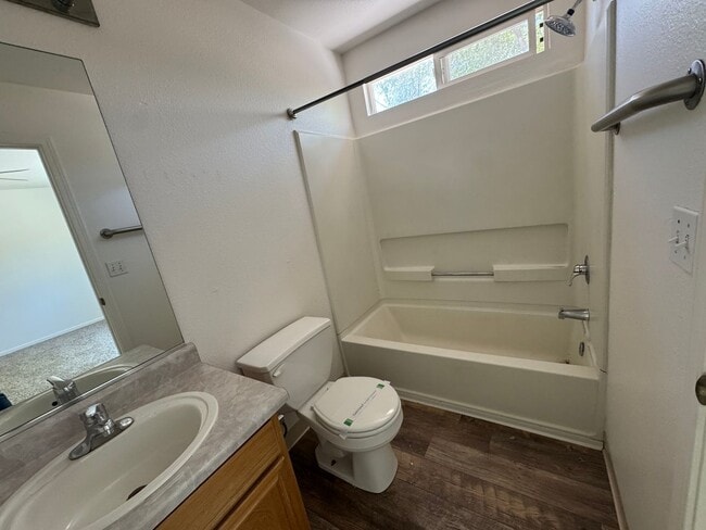 Building Photo - 5726 Dewberry Ct