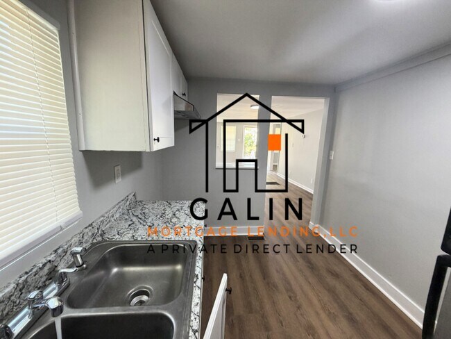 Building Photo - 4401 Meding St