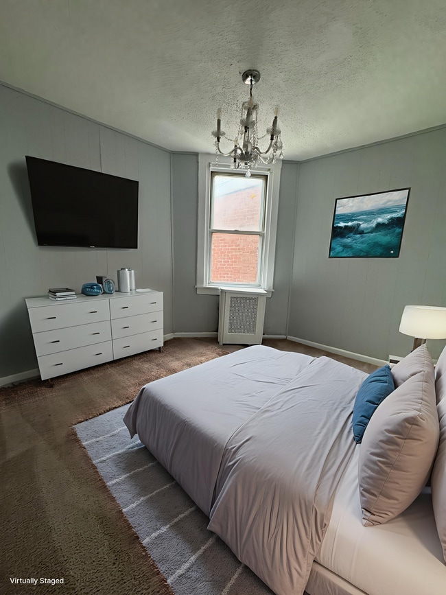 Building Photo - 841 Bridge St