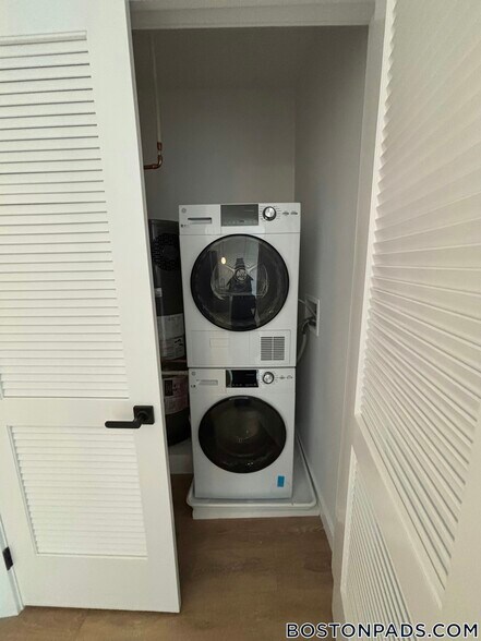 Building Photo - 199 Gardner St