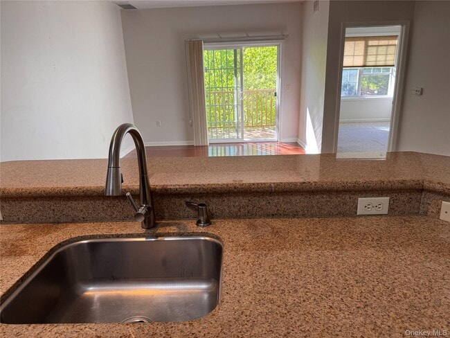 Building Photo - 935 Tower Ridge Cir