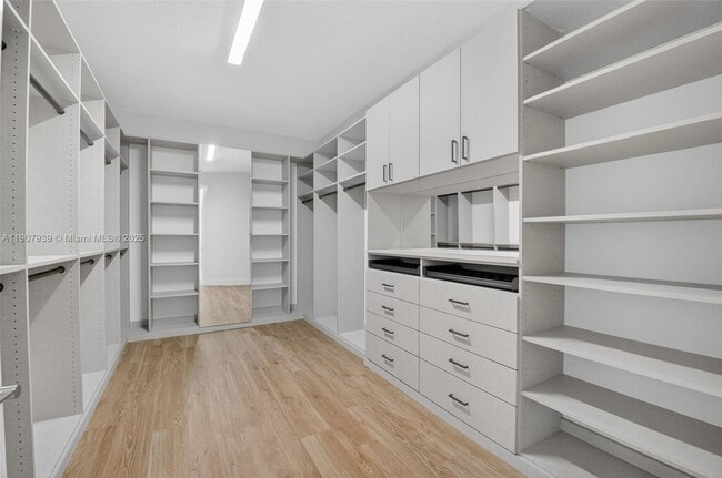 Building Photo - 8356 Royal County Down Rd