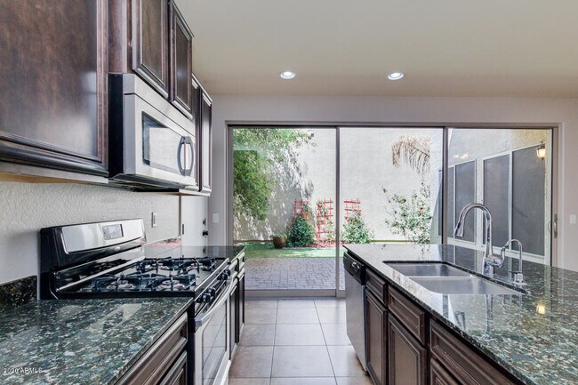 Building Photo - 3481 S Bluejay Dr