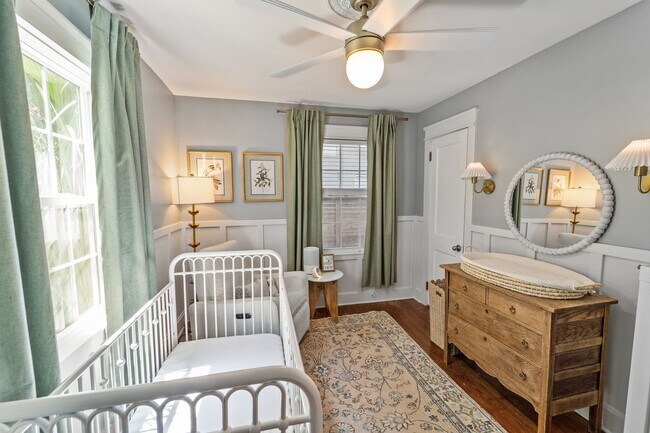 Building Photo - Charming Parkside 2-Bedroom Home Near Daffin Park with Fenced Yard & Patio