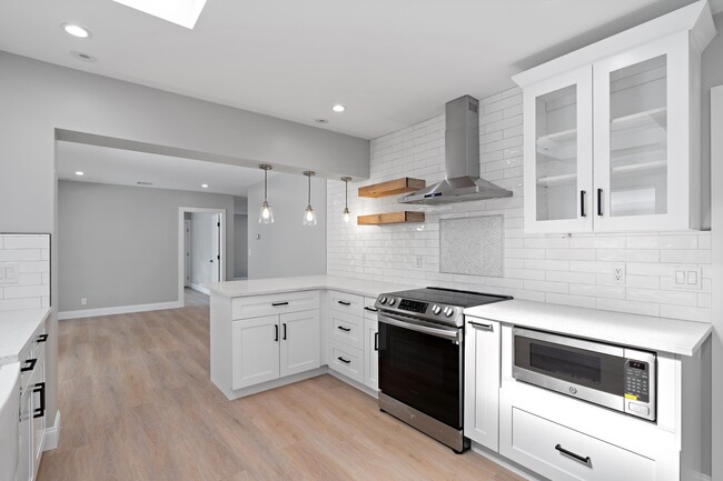 Building Photo - 3600 Westview Ave