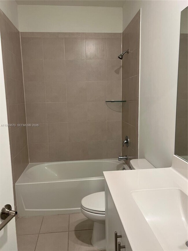 Building Photo - 20631 NE 7th Pl