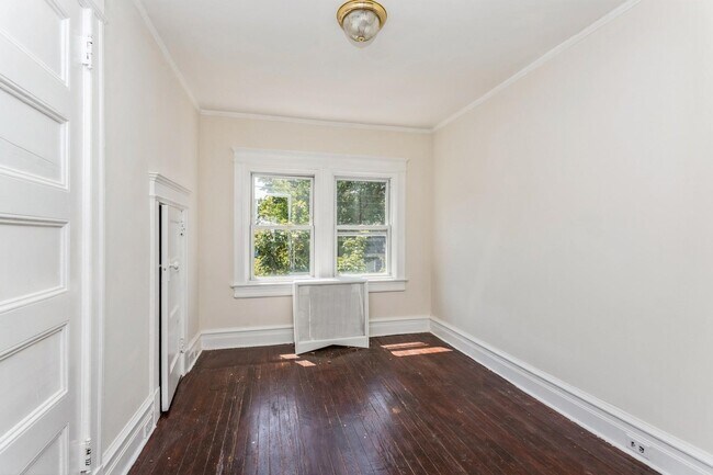 Building Photo - 24 Kress Ave