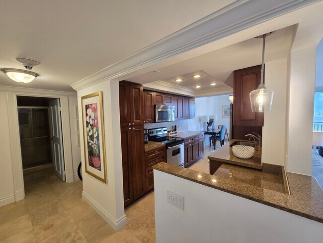 Building Photo - 5460 N Ocean Dr