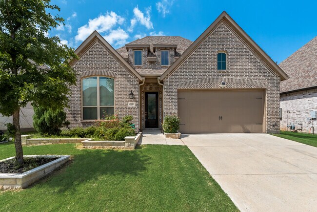Building Photo - 3105 Columbia Dr