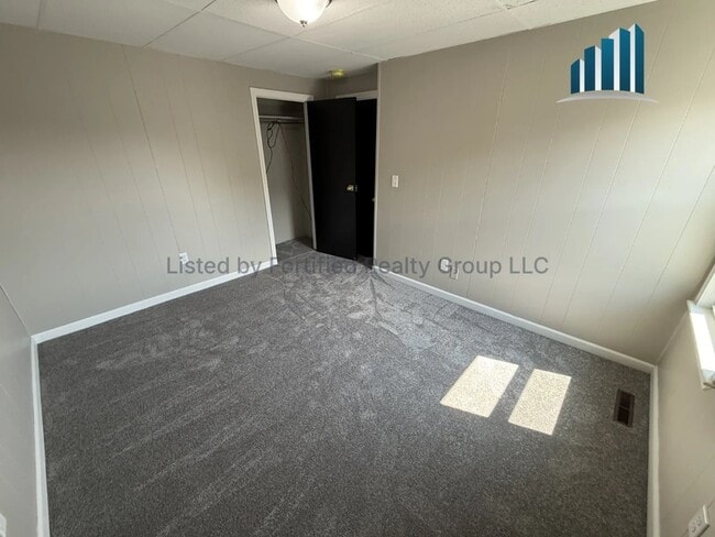 Building Photo - 85 Massasoit St