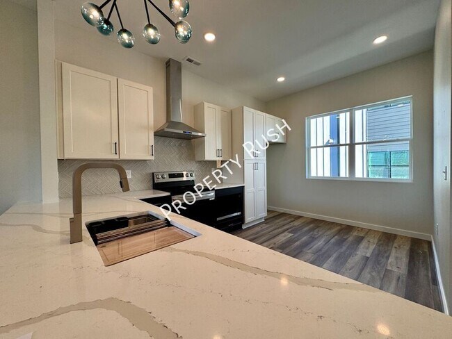 Building Photo - 1857 Zeta Way