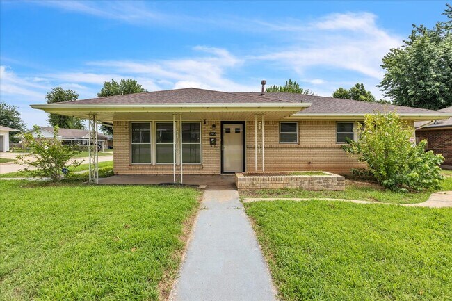 Building Photo - 2412 N Key Blvd