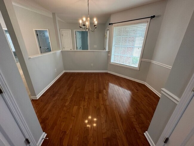 Building Photo - Beautiful Fenced in Patio Home in Colfax!