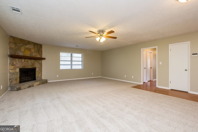 Building Photo - 3790 Creekview Cir