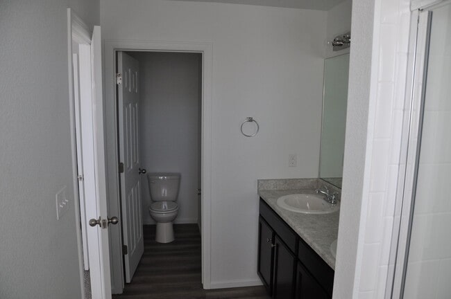 Building Photo - Newer 3 Bedroom plus loft in Paint Brush Hills
