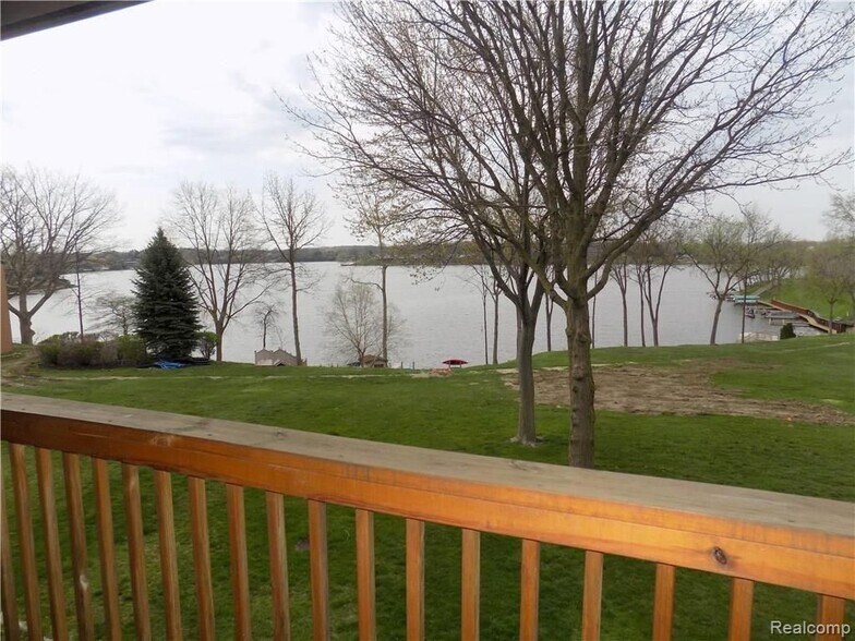 Building Photo - 48195 Bayshore Dr