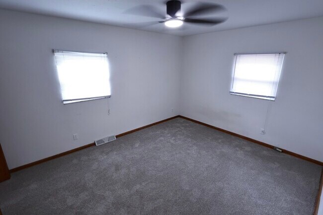 Building Photo - 1702 Leighton Ave