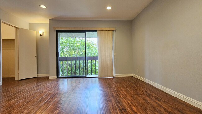 Building Photo - 8283 Willis Ave