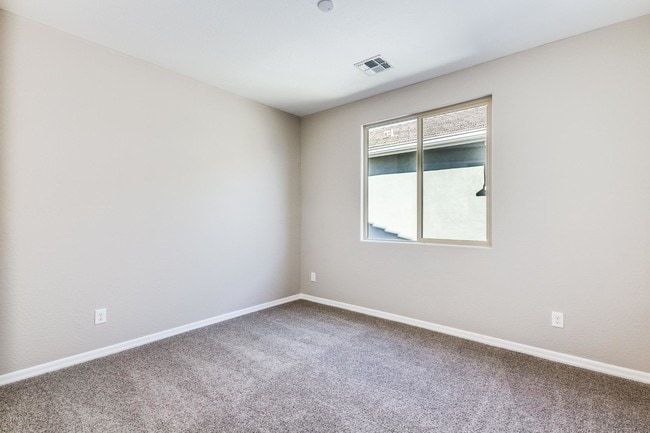 Building Photo - 3786 E Robert St