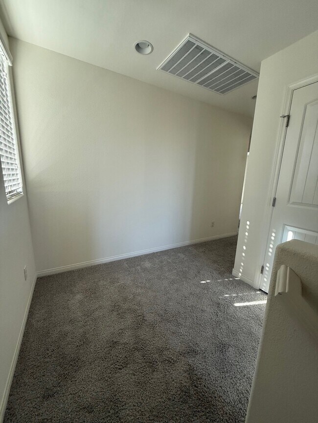 Building Photo - 8069 Athos Ct
