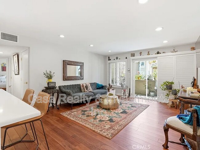 Building Photo - 3860 Amberly Dr