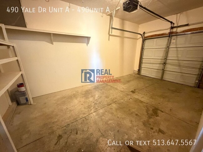 Building Photo - 490 Yale Dr