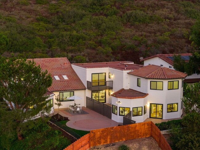 Building Photo - 6801 El Fuerte St