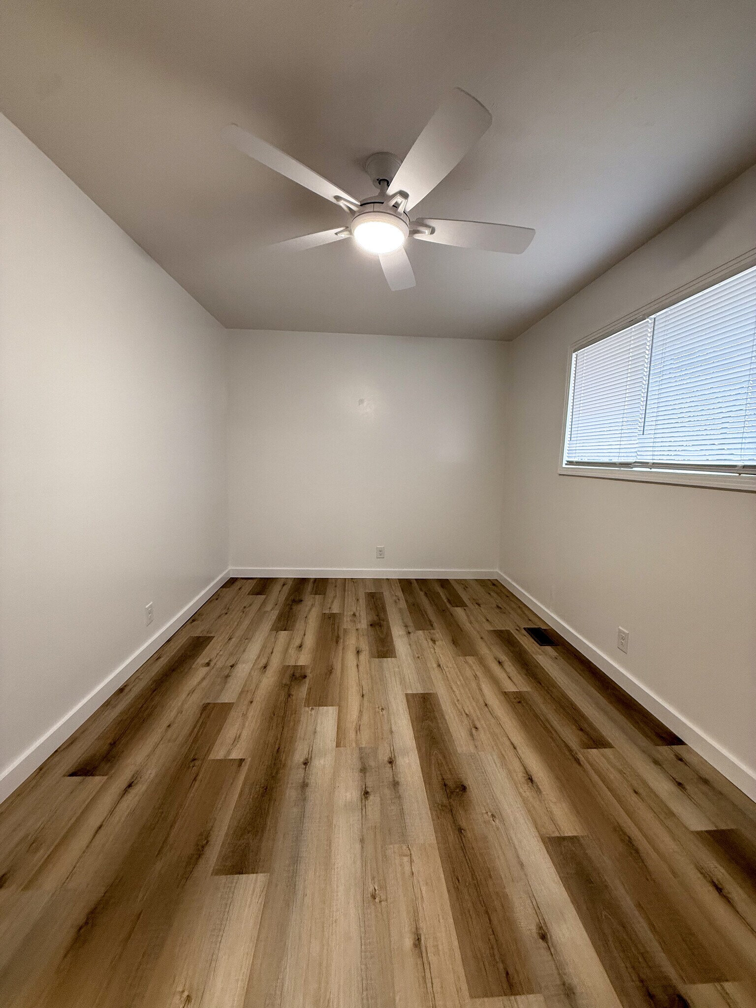 Building Photo - 214 Madison Ave