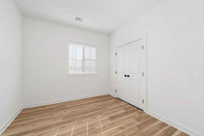 Building Photo - NEW Construction 3 Bedroom Duplex!