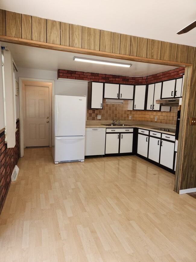 Building Photo - Nice Ranch Style home in Highly desired SW...