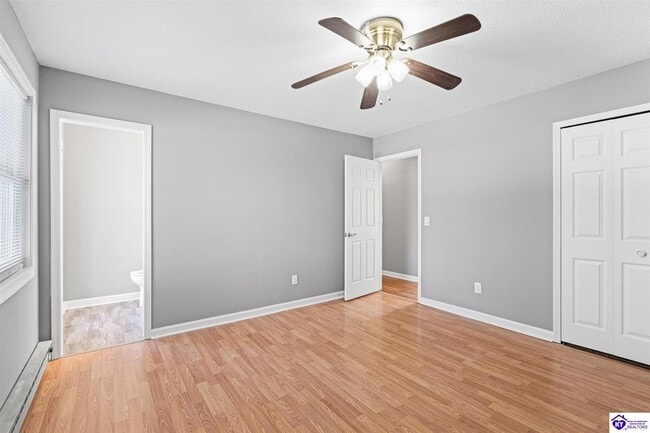 Building Photo - 1045 Greenway Dr