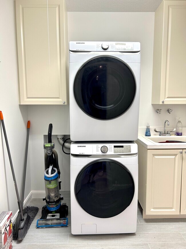 Laundry room - 28 Harbour Isle Dr W