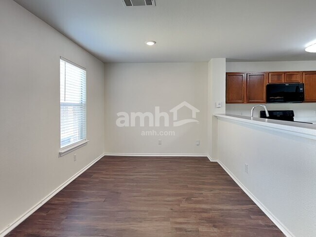 Building Photo - 12748 Saint Marys Dr