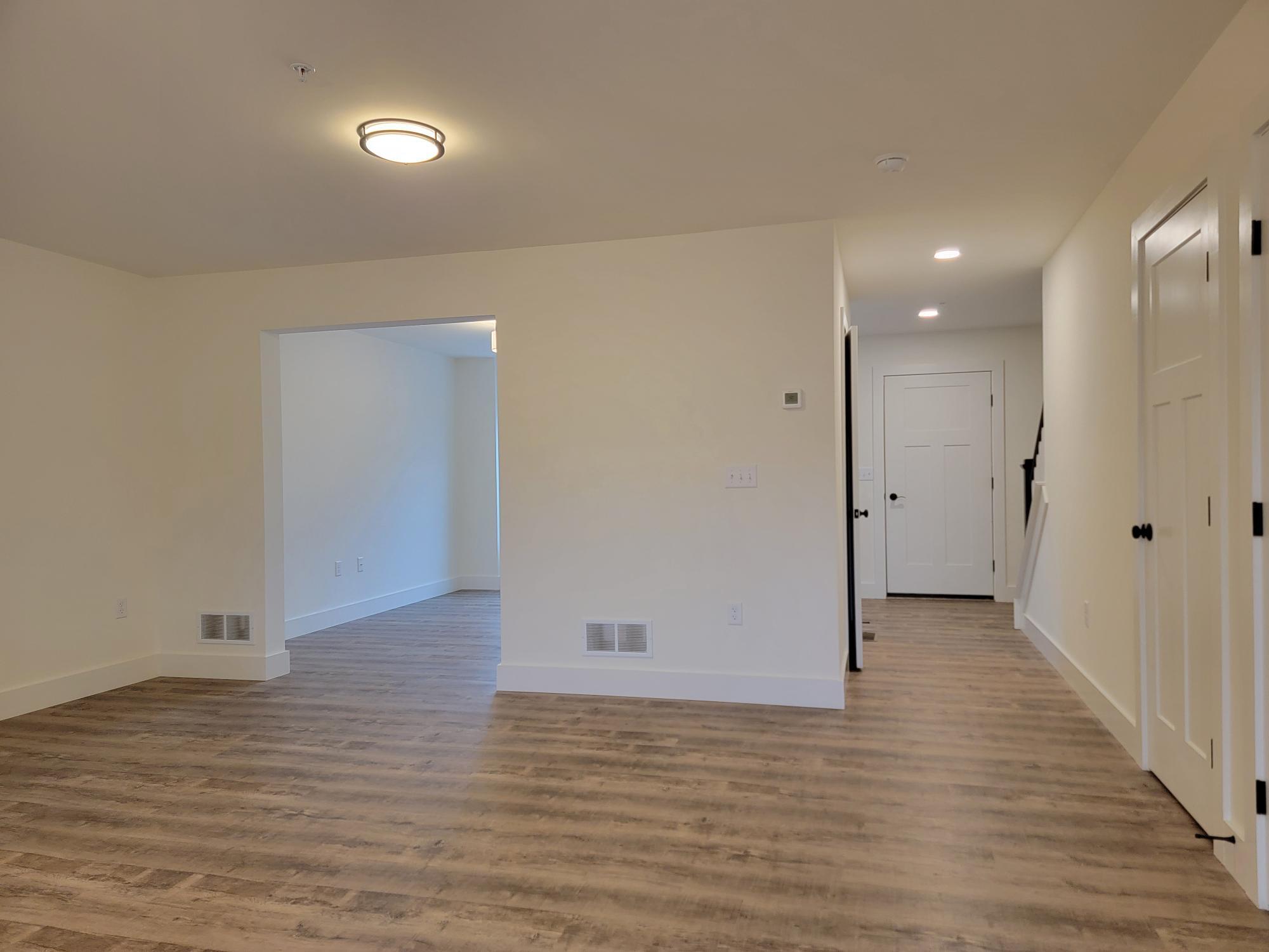 Building Photo - 14 Burk Ct