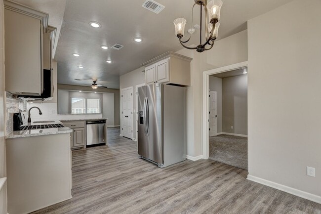 Building Photo - 5712 Campbell Creek Dr