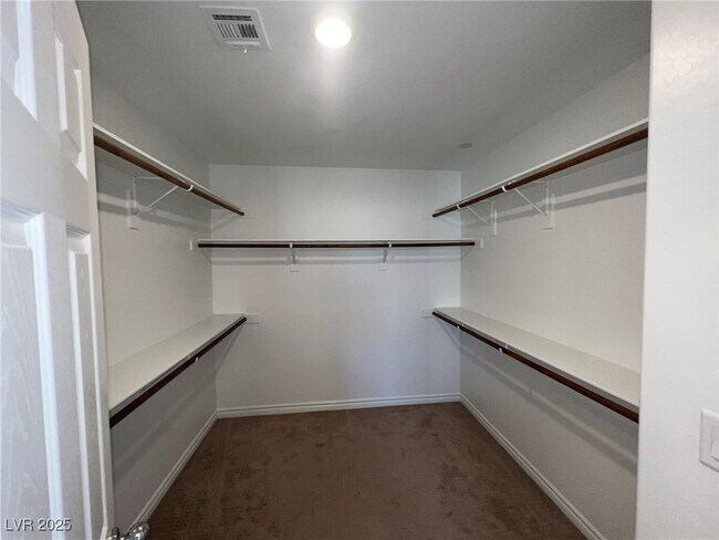 Building Photo - 3212 Daffodil Ridge St