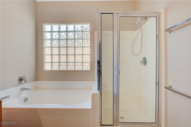 Building Photo - 2407 Balgavies Ct