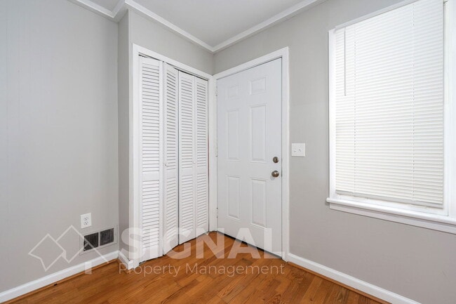 Building Photo - 425 Forsythe St